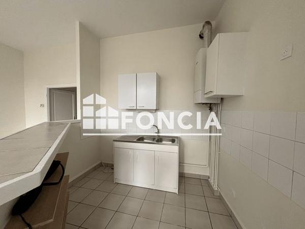 Location Appartement 2 pièces 58 m² - 12 PLACE BENOIT CREPU Lyon 69005