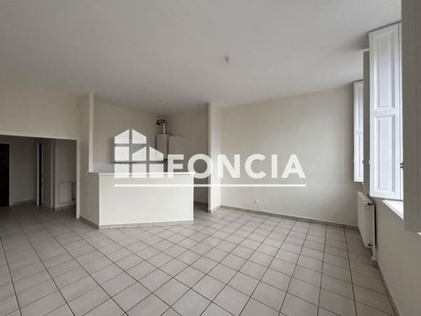 Location Appartement 2 pièces 58 m² - 12 PLACE BENOIT CREPU Lyon 69005