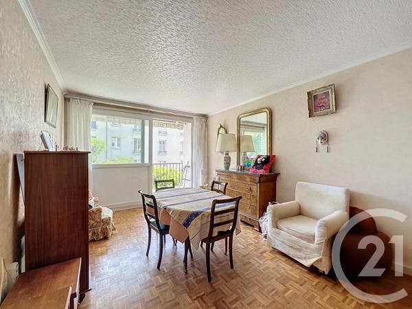 Appartement F1 à vendre  1 pièce - 33,81 m 2   VILLEJUIF  - 94