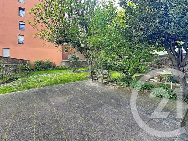 Appartement F1 à vendre  1 pièce - 33,81 m 2   VILLEJUIF  - 94