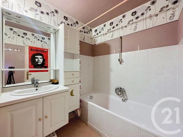 Appartement F1 à vendre  1 pièce - 33,81 m 2   VILLEJUIF  - 94