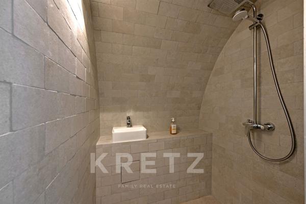 Maison de charme rénovée avec bassin et dépendance – Junas, entre Nîmes et Sommières, à 30 min des p