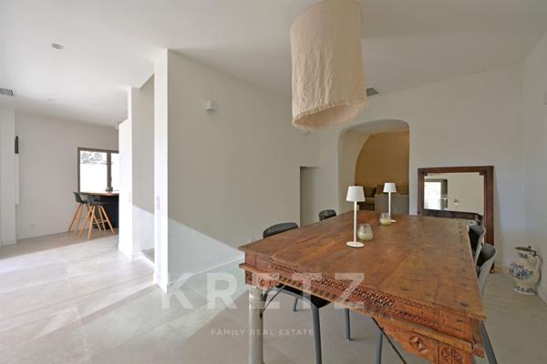 Maison de charme rénovée avec bassin et dépendance – Junas, entre Nîmes et Sommières, à 30 min des p