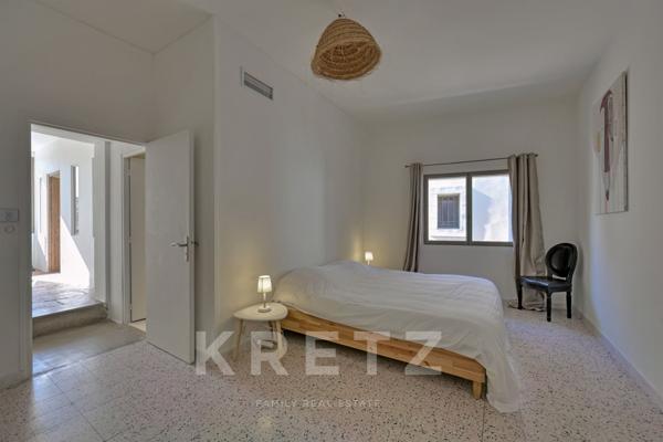 Maison de charme rénovée avec bassin et dépendance – Junas, entre Nîmes et Sommières, à 30 min des p