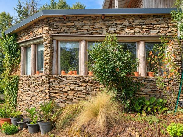 THOUARÉ-SUR-LOIRE  MAISON EXTRAORDINAIRE POUR VIVRE AUTREMENT