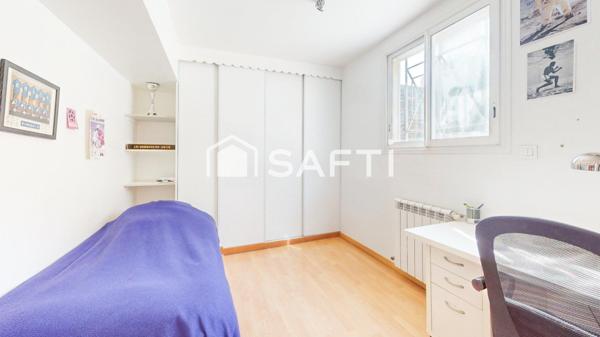 MAISON CONTEMPORAINE AVEC VUE MER ET PISCINE À BOMPART