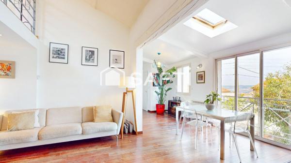 MAISON CONTEMPORAINE AVEC VUE MER ET PISCINE À BOMPART
