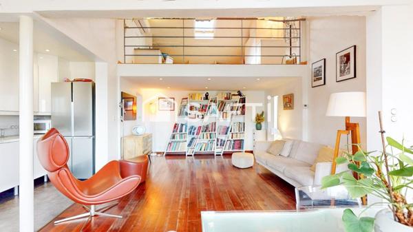 MAISON CONTEMPORAINE AVEC VUE MER ET PISCINE À BOMPART