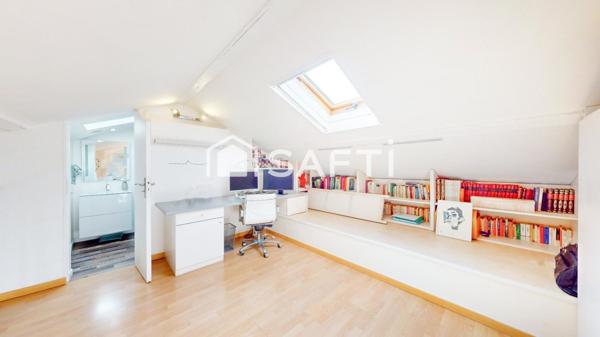 MAISON CONTEMPORAINE AVEC VUE MER ET PISCINE À BOMPART