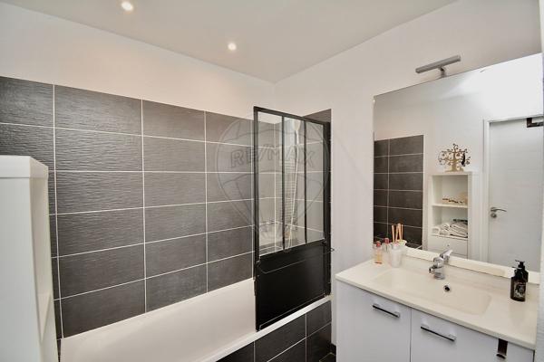 Appartement 2 chambre(s) à vendre - Antibes, Alpes-Maritimes - 06