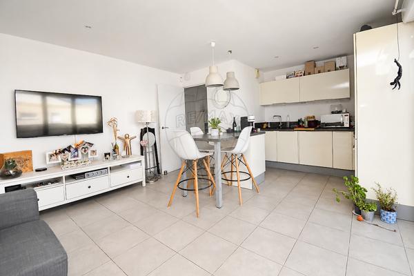 Appartement 2 chambre(s) à vendre - Antibes, Alpes-Maritimes - 06