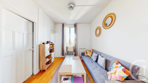 Appartement F2 à vendre  2 pièces - 27 m 2   LA COURNEUVE  - 93