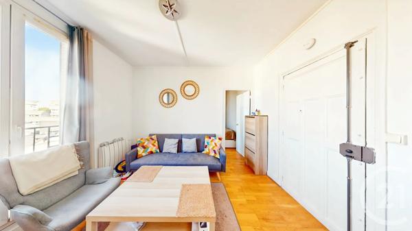 Appartement F2 à vendre  2 pièces - 27 m 2   LA COURNEUVE  - 93