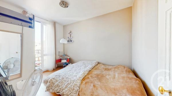 Appartement F2 à vendre  2 pièces - 27 m 2   LA COURNEUVE  - 93