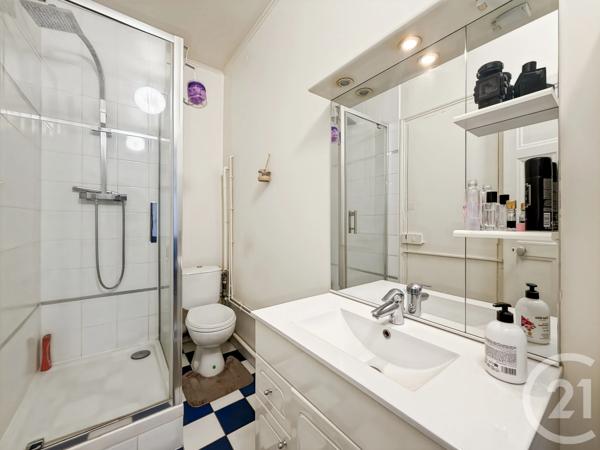 Appartement F2 à vendre  2 pièces - 27 m 2   LA COURNEUVE  - 93