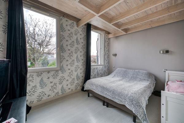 Villa avec piscine à proximité pédestre de la Citadelle du Château d'Oléron et de ses plages.