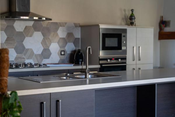 Villa avec piscine à proximité pédestre de la Citadelle du Château d'Oléron et de ses plages.