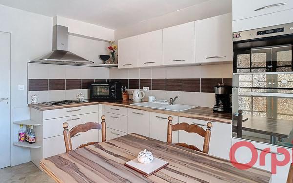 Maison à vendre    6 pièces • 184,64 m2 Le Pontet