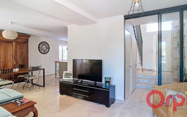 Maison à vendre    6 pièces • 184,64 m2 Le Pontet