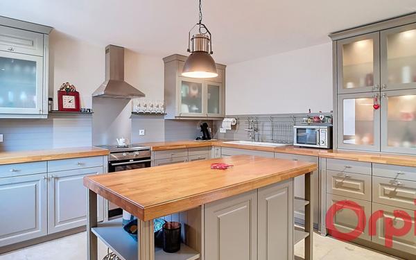 Maison à vendre    6 pièces • 184,64 m2 Le Pontet