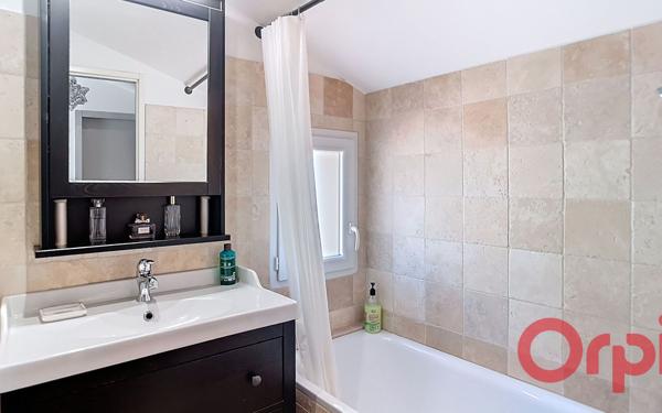 Maison à vendre    6 pièces • 184,64 m2 Le Pontet