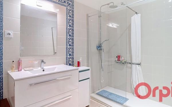 Maison à vendre    6 pièces • 184,64 m2 Le Pontet