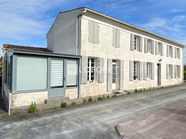 Achat maison près de SAINT GEORGES DES COTEAUX - 7 pièce(s) - 233 m² - 344 850 €