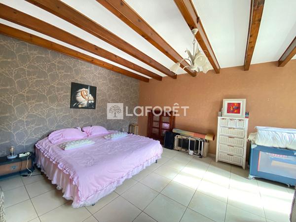 Achat maison près de SAINT GEORGES DES COTEAUX - 7 pièce(s) - 233 m² - 344 850 €