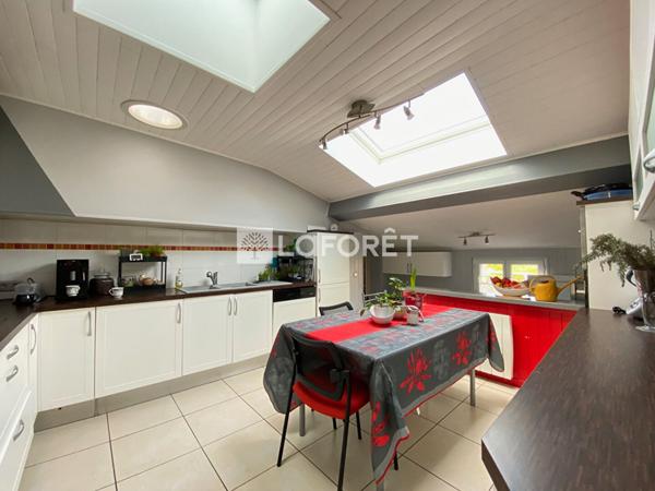 Achat maison près de SAINT GEORGES DES COTEAUX - 7 pièce(s) - 233 m² - 344 850 €