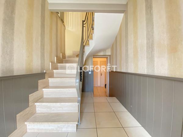 Achat maison près de SAINT GEORGES DES COTEAUX - 7 pièce(s) - 233 m² - 344 850 €