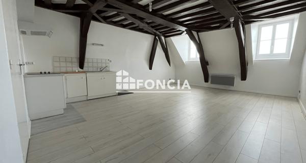 Location Studio 39.3 m² - Laval 53000
