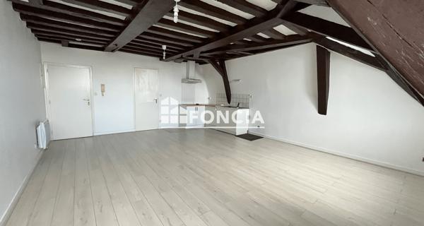 Location Studio 39.3 m² - Laval 53000