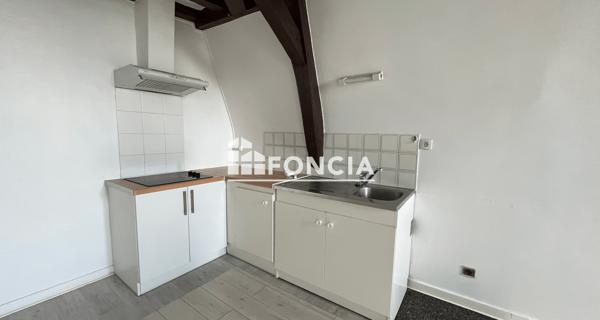 Location Studio 39.3 m² - Laval 53000