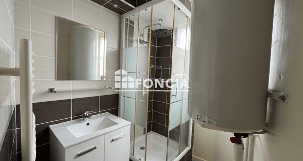Location Studio 39.3 m² - Laval 53000