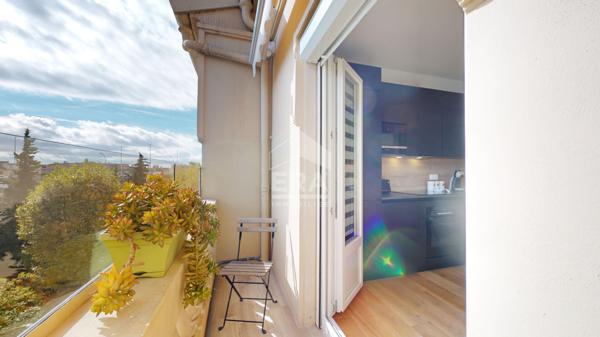 NICE - GAMBETTA / PARC IMPÉRIAL : MAGNIFIQUE 3 PIÈCES TRAVESRSANT AVEC BALCON