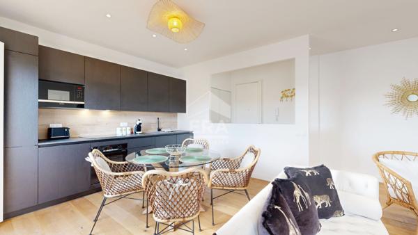 NICE - GAMBETTA / PARC IMPÉRIAL : MAGNIFIQUE 3 PIÈCES TRAVESRSANT AVEC BALCON