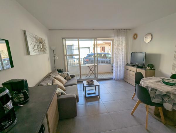 Studio refait à neuf Rive Droite à 100m des plages Le Grau-du-Roi (30240)