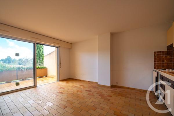 Appartement Studio Cabine à vendre  1 pièce - 27,01 m2 LE LAVANDOU - 83