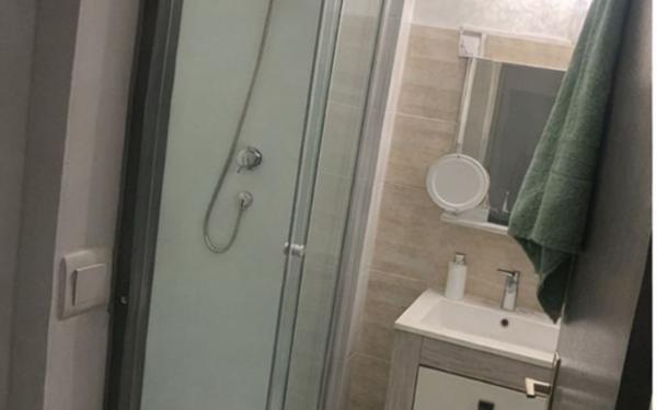 Appartement à louer    1 pièce • 22,85 m2 Nîmes