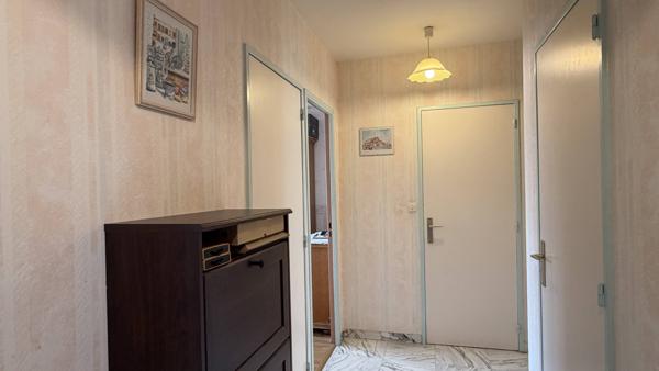 Appartement à rénover de 67,60 m² - 2 chambres - Fort potentiel d'investissement - Secteur Bellevue