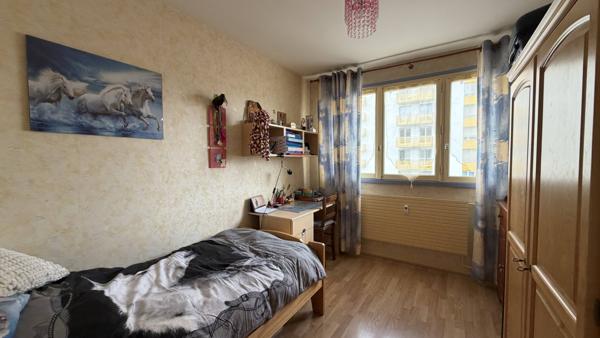 Appartement à rénover de 67,60 m² - 2 chambres - Fort potentiel d'investissement - Secteur Bellevue