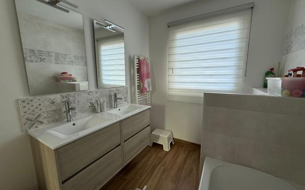 Maison à vendre    5 pièces •  Langueux