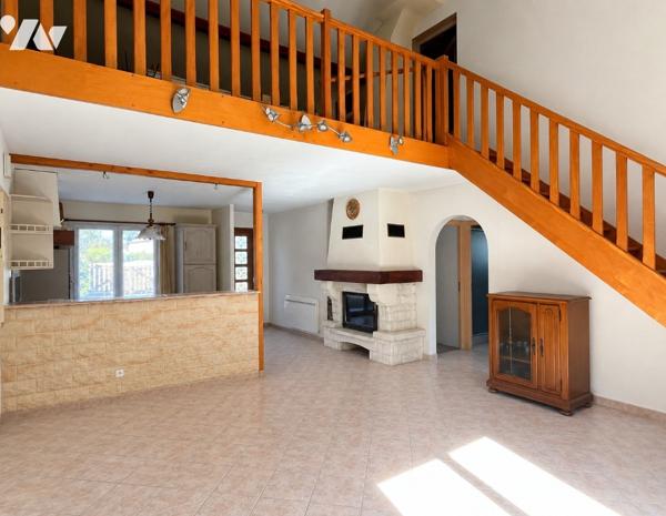 Maison d'habitation, à vendre, située à 700m de la plage de Joalland à LA PLAINE SUR MER