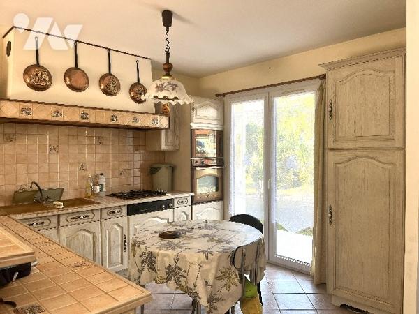 Maison d'habitation, à vendre, située à 700m de la plage de Joalland à LA PLAINE SUR MER