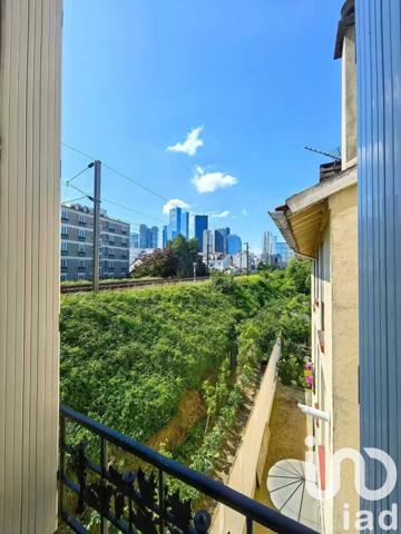 Appartement 4 pièces de 63 m² à Courbevoie (92400)