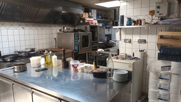 FINISTERE SUD (29) RESTAURANT VILLE COTIERE AVEC LOGEMENT ET LICENCE IV
