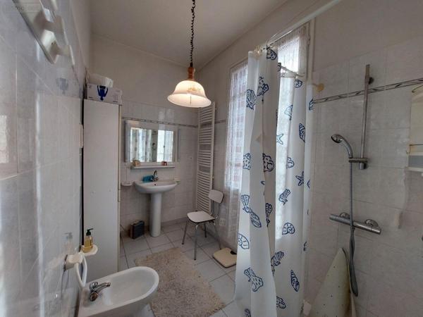 Maison à vendre à Lalinde en Dordogne (24150), ref : 18113/168