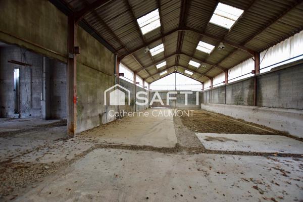 Ensemble de locaux industriels