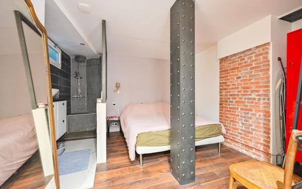 Appartement à vendre    7 pièces • 220 m2 Paris 12