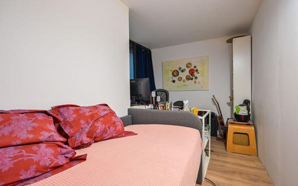 Appartement à vendre    7 pièces • 220 m2 Paris 12